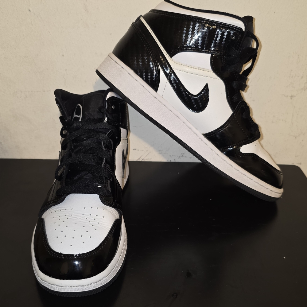 Nike Air Jordan 1 Mid SE All-Star Carbon Fiber (GS) 6.5Y